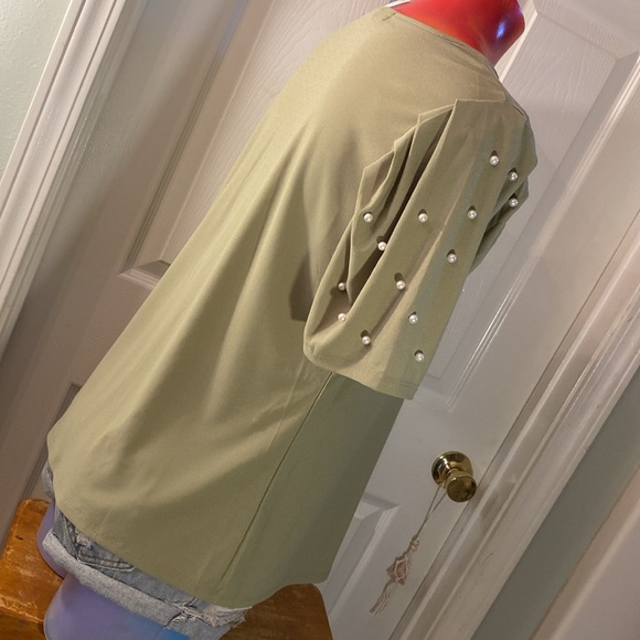 A Love Story Green Pearl Embellished Blouse - Picture 9 of 13